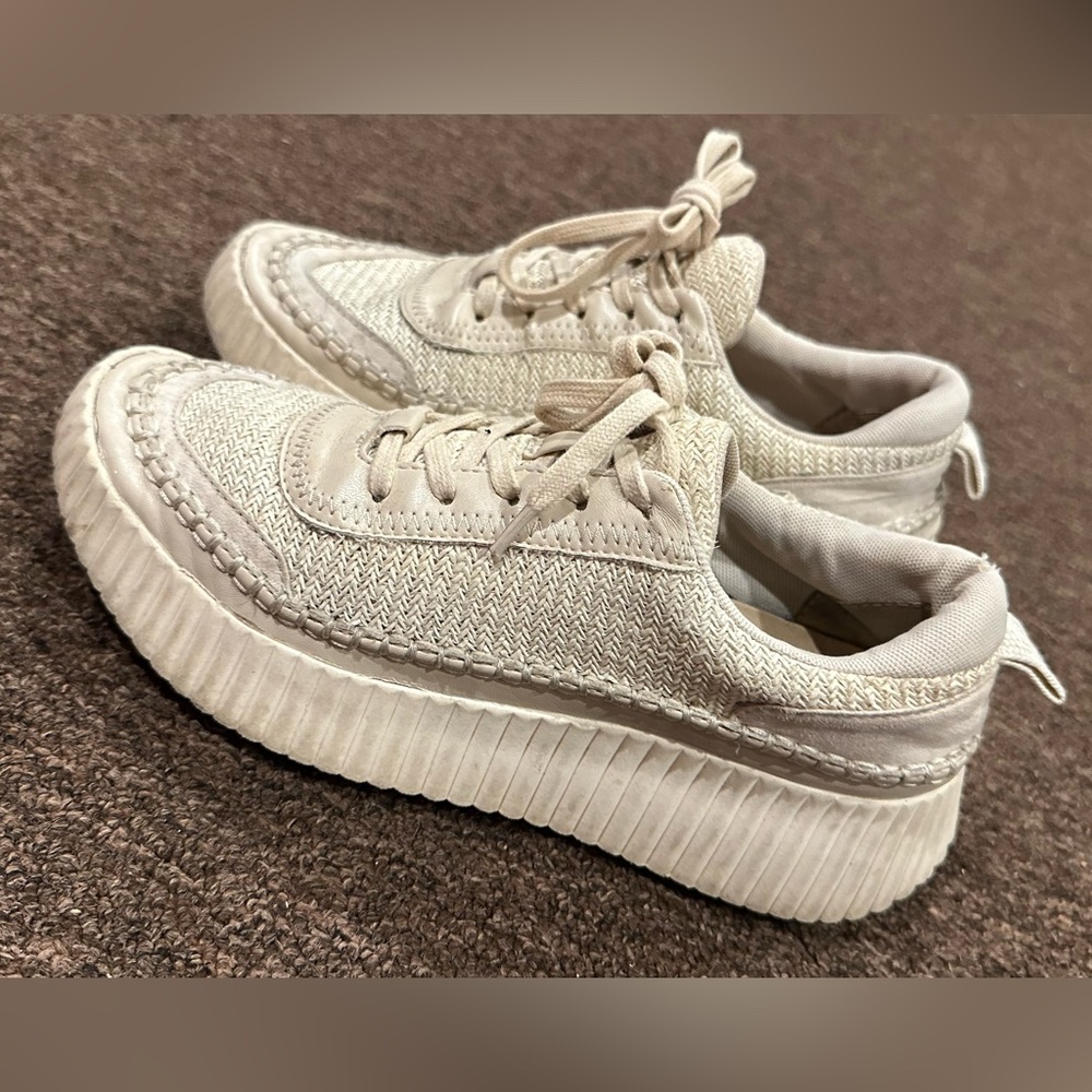 EUC Dolce Vita 8.5 Denae Stylish Cream Sneakers
